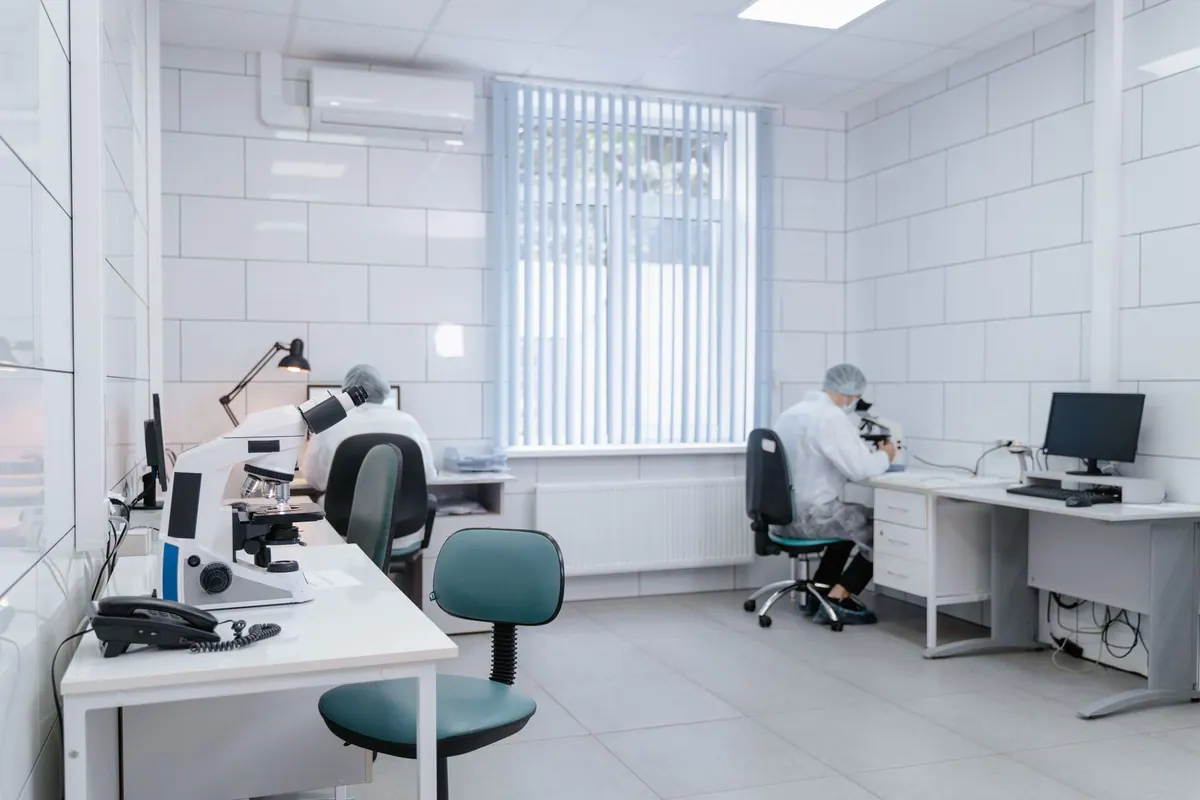 Quality control laboratory built with modular cleanroom partitions and flush view panels
